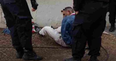 Robó un celular en el pleno centro y fue interceptado y retenido por agentes municipales Robó un celular en el pleno centro y fue interceptado y retenido por agentes municipales