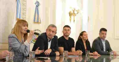 Cómo será la histórica actuación de Nicki Nicole y de Juan Carlos Baglietto por el tricentenario de Rosario