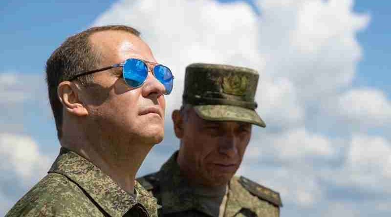 Rusia: Dmitri Medvédev cargó contra “el régimen de payasos de Kiev”