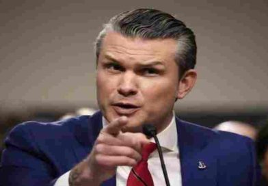 Estados Unidos: Legislador republicano presentó moción de destitución contra Hegseth por la guerra en Irán