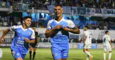 Estudiantes (RC) derrotó a Gimnasia y Tiro por 2-0 y es semifinalista del reducido de la Primera Nacional