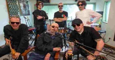 El Indio Solari volvió al estudio junto a Los Fundamentalistas del Aire Acondicionado