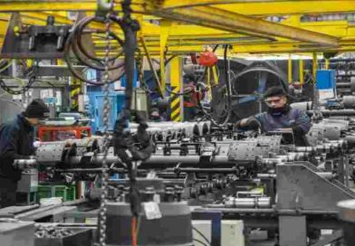 La actividad económica cayó 2,6% en febrero y anotó el peor resultado desde 2023