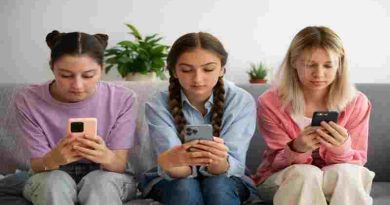 Radiografía de la “juventud apática”: descreen del feminismo y de los partidos, pero piden más Estado