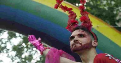 Marcha del orgullo LGBTIQ+ 2025: colores, música y rechazo a las políticas del gobierno