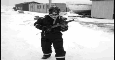 Presentación en Rosario del libro “Polar Noise: Diario de una Gira Ártica” de Alan Courtis