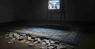 El apagón informativo: ¿Qué secreto habita debajo de la alfombra de la pauta publicitaria provincial?