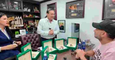 El dueño de Sur Finanzas compró un Rolex en Miami con la gorra de Racing