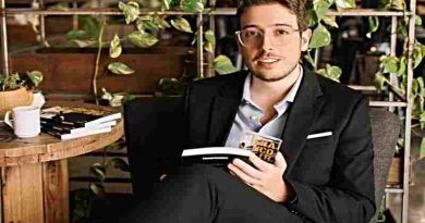 ¿Quién es el creador de contenido que busca incentivar la lectura y alejarse un rato de las redes?