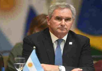 Quirno negó irregularidades en el contrato con la asociación dirigida por la esposa de Sturzenegger