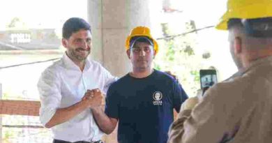 Pullaro recorrió la obra del Instituto Superior N° 8 “Almirante Guillermo Brown”, edificio que será clave en la formación docente