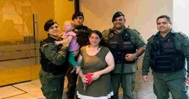Una bebé que se había asfixiado fue auxiliada por gendarmes en Rosario