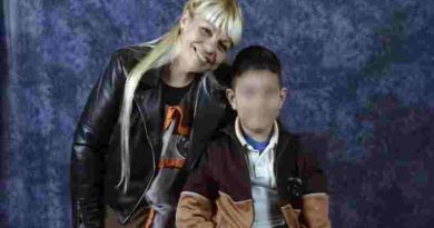 La mujer que encontraron muerta junto a su hijo en el hotel de Recoleta, tenía once cortes en el brazo