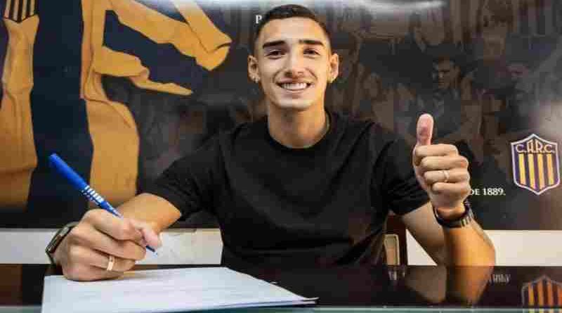 Firma, camiseta y nuevo desafío: Julián Fernández ya es jugador de Rosario Central