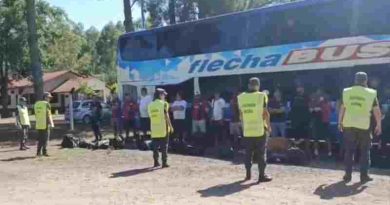 Encontraron drogas y un arma cargada en un micro de hinchas de San Lorenzo