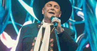 Cantar con Milei tiene su costo: Expulsaron al Chaqueño Palavecino de la Asociación Federal de Raíces Criollas