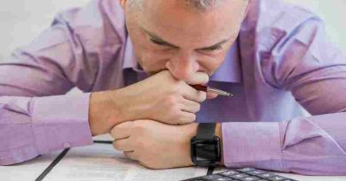 Economía estancada: El gasto público cayó un récord del 27% y el consumo se sostiene solo con tarjeta