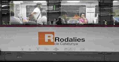 España: Tras el accidente de Málaga, otros dos trenes descarrilaron en Barcelona y murió un maquinista