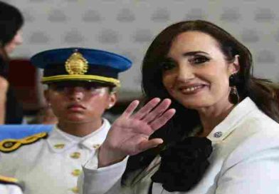 Modo opositor: Victoria Villarruel respaldó el reclamo salarial y pidió “retribución acorde” para los docentes