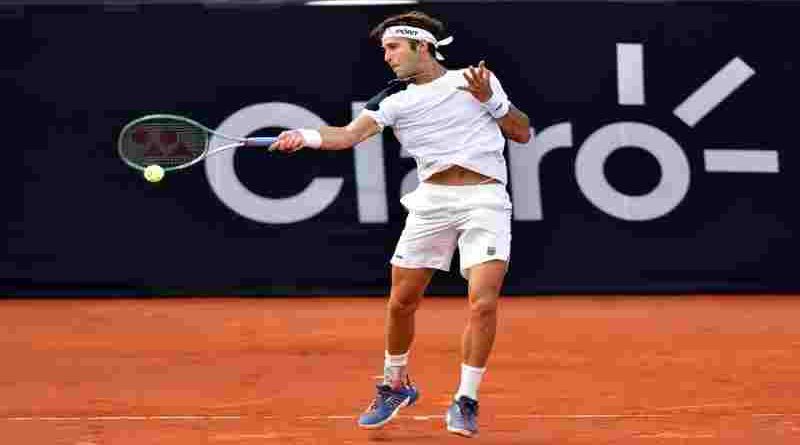 Etcheverry ganó el duelo argentino en el Río Open ante Comesaña y avanzó a octavos de final