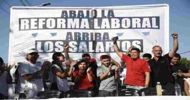 Diputados de izquierda, junto a sindicatos, preparan medidas contra la reforma laboral