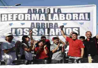 Diputados de izquierda, junto a sindicatos, preparan medidas contra la reforma laboral