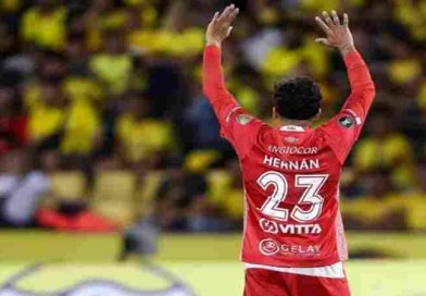 Argentinos Juniors se quedó con un triunfo sobre la hora en su visita a Barcelona de Ecuador por la Copa Libertadores