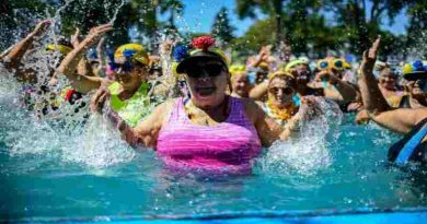 Unas 5.000 personas que asisten a centros Cuidar disfrutan el verano en las colonias municipales