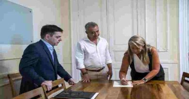 Javkin delega las funciones a Schmuck por la próxima semana