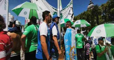 La Marina Mercante marchó en Rosario contra la Reforma Laboral: “El movimiento sindical está mas firme que nunca”, afirmó Marcelo Zabala