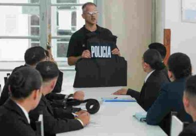 Inversión inédita en seguridad, la provincia entregó el equipamiento personal a 811 nuevos suboficiales