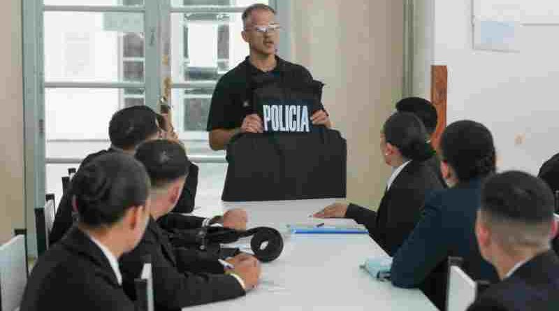 Inversión inédita en seguridad, la provincia entregó el equipamiento personal a 811 nuevos suboficiales