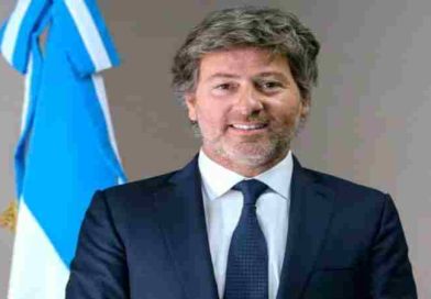 Un gobierno con números en rojo: encuesta reveló que hay ministros que tienen peor imagen que Adorni