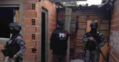 Con la detención de una mujer, avanza la causa por intimidación pública en el Carrefour