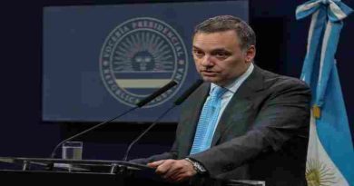 Adorni: El fiscal Pollicita citó a la escribana que intervino en la compra del departamento en Caballito