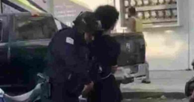 México: no lo dejaron entrar por llegar tarde a la escuela y mató a dos profesoras