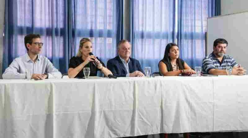 San Cristóbal: La provincia asiste a familias y refuerza la contención en las escuelas