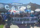 La CATT Rosario movilizó este lunes en la presentación judicial contra la Reforma Laboral