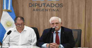 Carlos Zapata será el nuevo presidente de la comisión de Defensa en Diputados