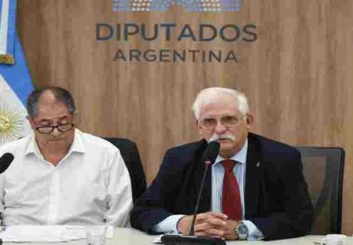 Carlos Zapata será el nuevo presidente de la comisión de Defensa en Diputados