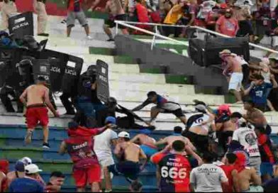 Caos en el Defensores del Chaco: suspendieron el clásico paraguayo por graves incidentes entre la policía y la hinchada