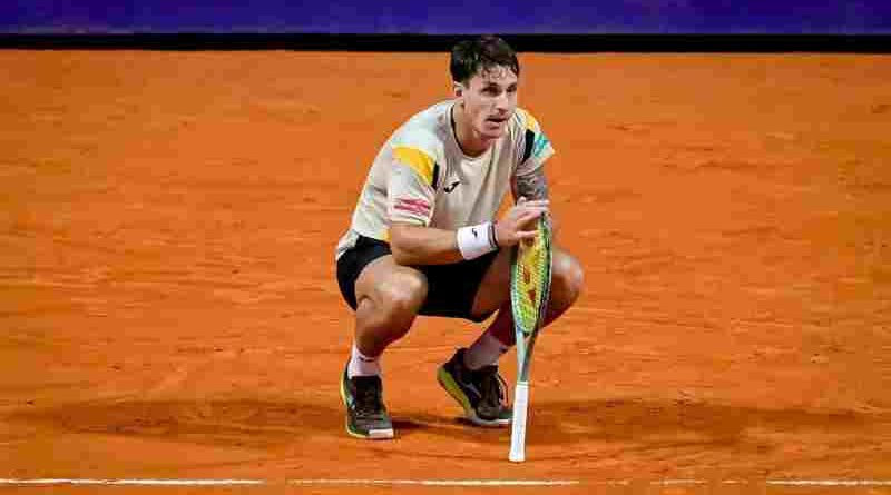 Ugo Carabelli avanzó a cuartos del ATP de Marrakech