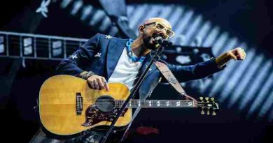 “Rosario, siempre aquí te espero”: Abel Pintos con la sencillez de siempre celebró sus 30 años en la música