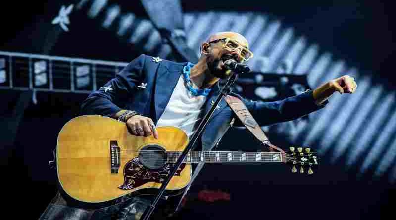 “Rosario, siempre aquí te espero”: Abel Pintos con la sencillez de siempre celebró sus 30 años en la música