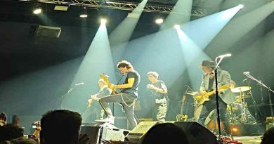 Guasones en Rosario: El sentimiento a flor de piel para una noche de oficio y rock al desnudo