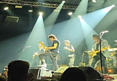 Guasones en Rosario: El sentimiento a flor de piel para una noche de oficio y rock al desnudo