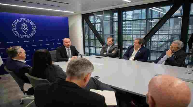 Avanza la licitación de la Hidrovía y usuarios destacan la transparencia del proceso