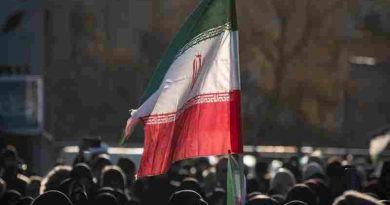 Iraníes juraron lealtad al nuevo líder supremo en masivas manifestaciones