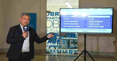 Javkin anunció la eliminación de nuevas tasas municipales y mas austeridad en la gestión