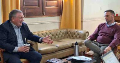 Grietas en el poder santafesino: el fuego amigo entre Michlig y Enrico expone el desgaste interno de Unidos